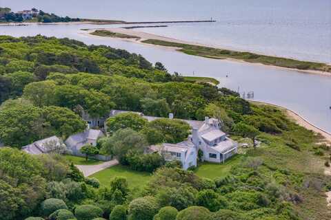17 Indian Trail, Osterville, MA 02655