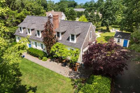 10 Westmoreland Drive, West Falmouth, MA 02540