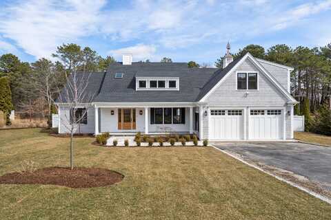 10 Dawson Way, Hatchville, MA 02536