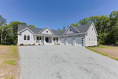 84 Hooppole Road, Mashpee, MA 02649