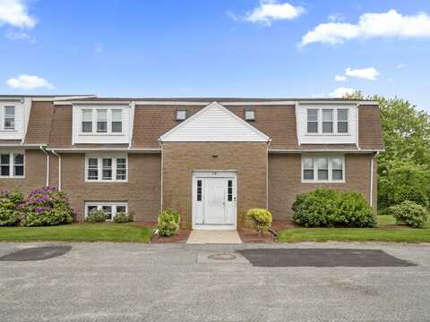24 Betty's Pond Road, Hyannis, MA 02601