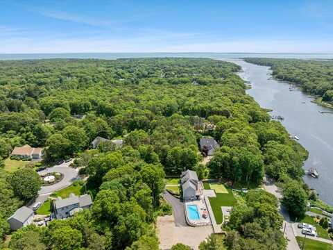 35 Rose Meadow Lane, East Falmouth, MA 02536
