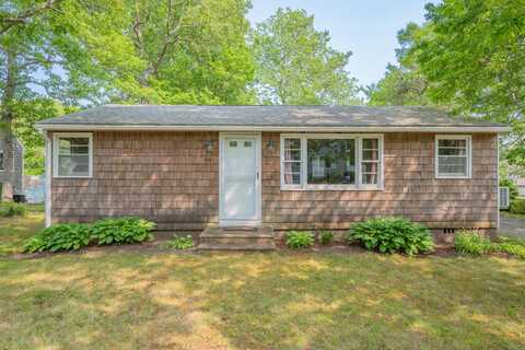 64 Uncle Percys Road, Mashpee, MA 02649