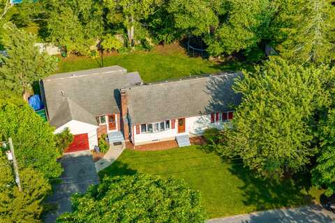 298 Oakland Road, Hyannis, MA 02601
