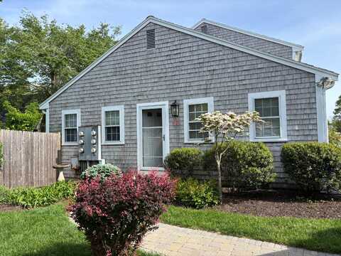 110 W Main Street, Hyannis, MA 02601