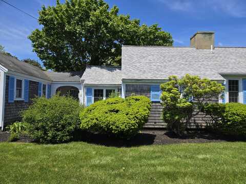 230 Gosnold Street, Hyannis, MA 02601
