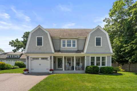 33 Harbor Avenue, Falmouth, MA 02540
