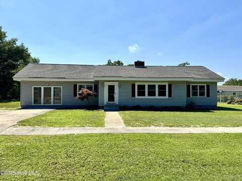 202 Savannah Avenue, Morehead City, NC 28557