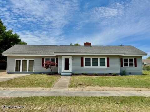 202 Savannah Avenue, Morehead City, NC 28557