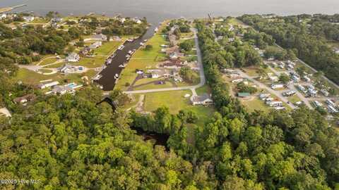 304 Brook Lane, Newport, NC 28570