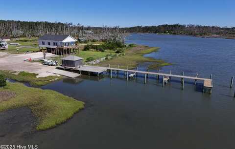 203 Old Carteret Road, Smyrna, NC 28579