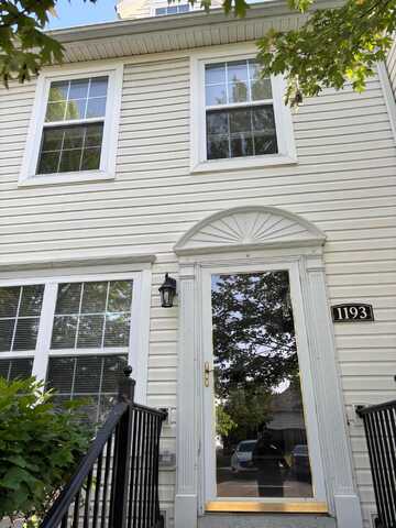 1193 Hollytree Lane, Westerville, OH 43081