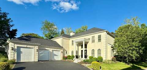 1940 Scioto Pointe Drive, Columbus, OH 43221