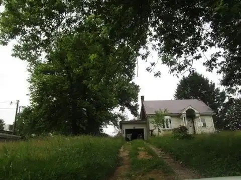 2037 Chandlersville Road, Zanesville, OH 43701