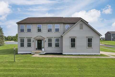 101 Stirling Way, Etna, OH 43062