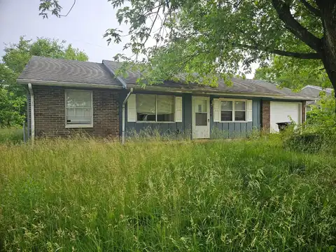 324 Dean Drive, Farmersville, OH 45325