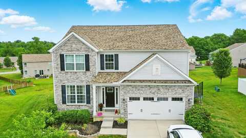 560 Green Forest Place, Lithopolis, OH 43136