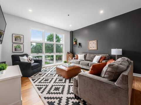 825 N 4th Street, Columbus, OH 43215