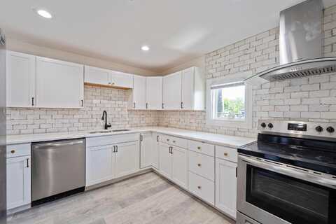 28 S Wheatland Avenue, Columbus, OH 43204