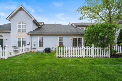 857 Village Drive, Delaware, OH 43015