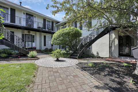 1631 Roxbury Road, Columbus, OH 43212