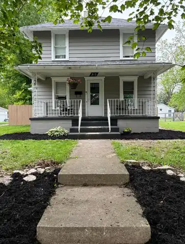 313 E Auburn Avenue, Bellefontaine, OH 43311