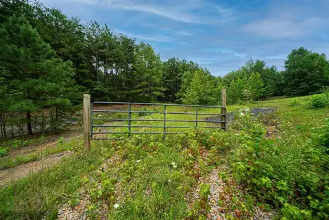 9758 Wesley Chapel Road, Mount Perry, OH 43760