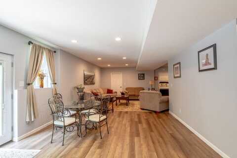 577 Floral Valley Drive W, Howard, OH 43028