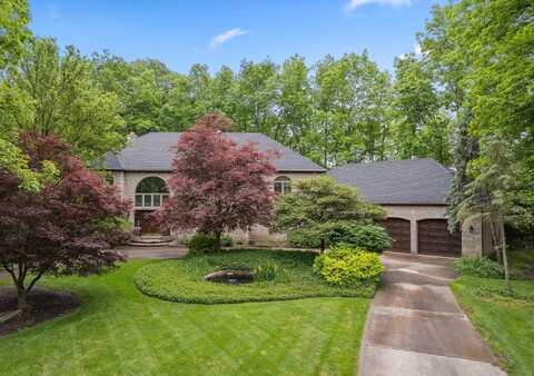 8039 Crossgate Court S, Dublin, OH 43017