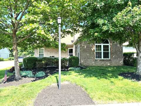 2328 Willowside Lane, Grove City, OH 43123