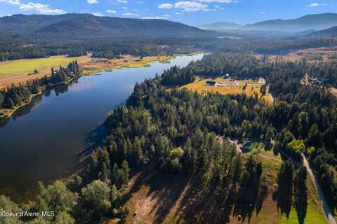 315 Wildberry Ln, Sagle, ID 83860