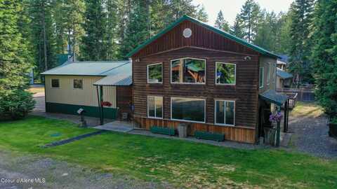 306 Scranton Ave, Coolin, ID 83821
