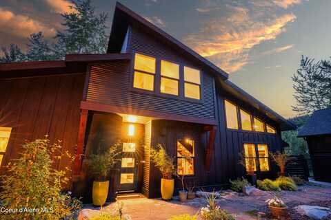 210 3rd Street, Dover, ID 83825