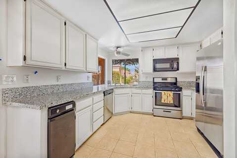 44695 Monaco Circle, Palm Desert, CA 92260