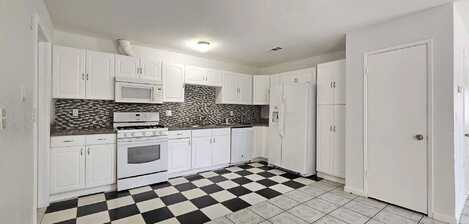 68780 Arrowhead Road, Cathedral City, CA 92234