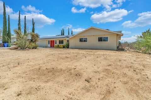 7592 Hanford Avenue, Yucca Valley, CA 92284