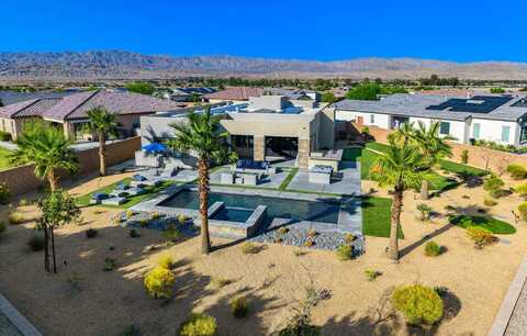 74425 Zeppelin Drive, Palm Desert, CA 92211