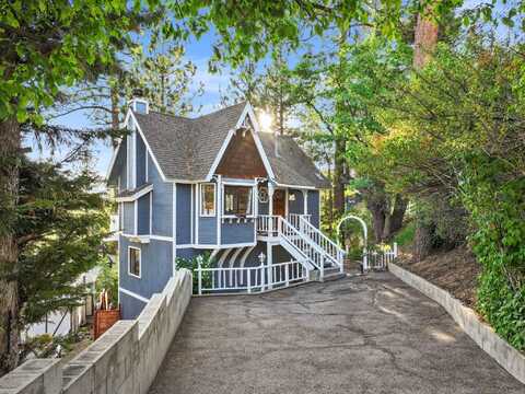 574 Lucerne Drive Drive, Big Bear Lake, CA 92315