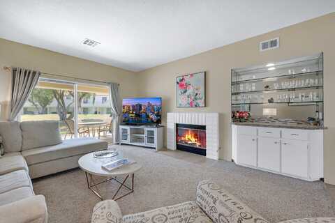 654 Vista Lago Circle N, Palm Desert, CA 92211