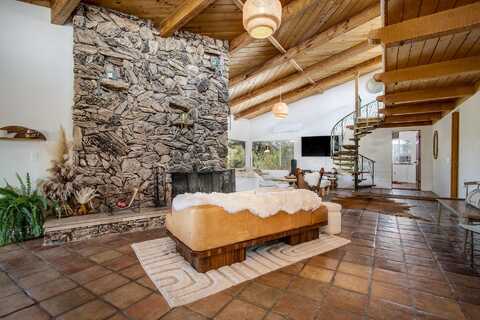4965 Mormon Avenue, Yucca Valley, CA 92284