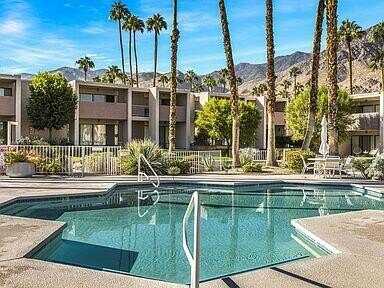2696 S Sierra Madre, Palm Springs, CA 92264
