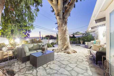 5038 Cerrillos Drive, Woodland Hills, CA 91364