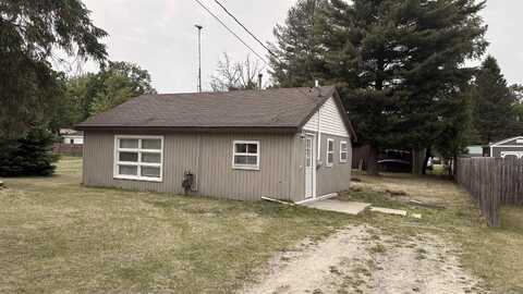 4443 N Oak Flats, Harrison, MI 48625