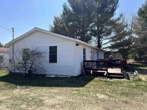 8710 E Townline Lake, Harrison, MI 48625