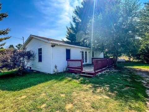 8710 E Townline Lake, Harrison, MI 48625