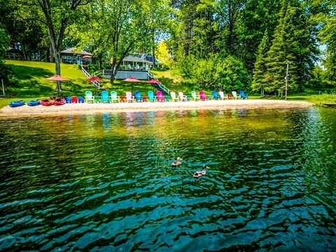 102 Johns, Harrison, MI 48625