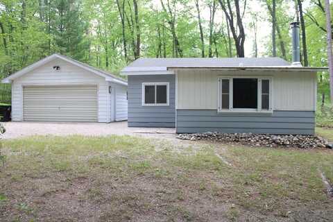 880 Little Long Lake, Harrison, MI 48625