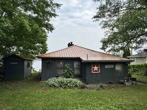 1271 N Crooked Lake, Lake, MI 48632