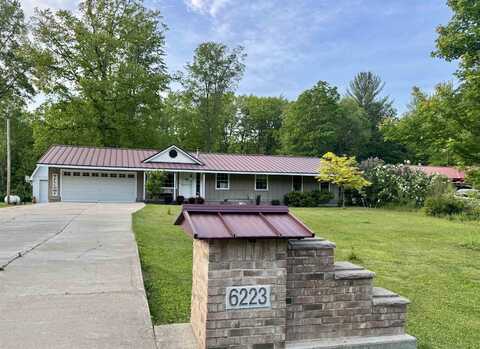 6223 E Townline Lake, Harrison, MI 48625