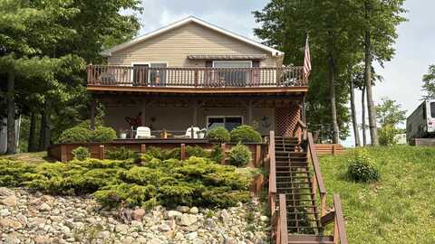 6439 E Redman, Harrison, MI 48625